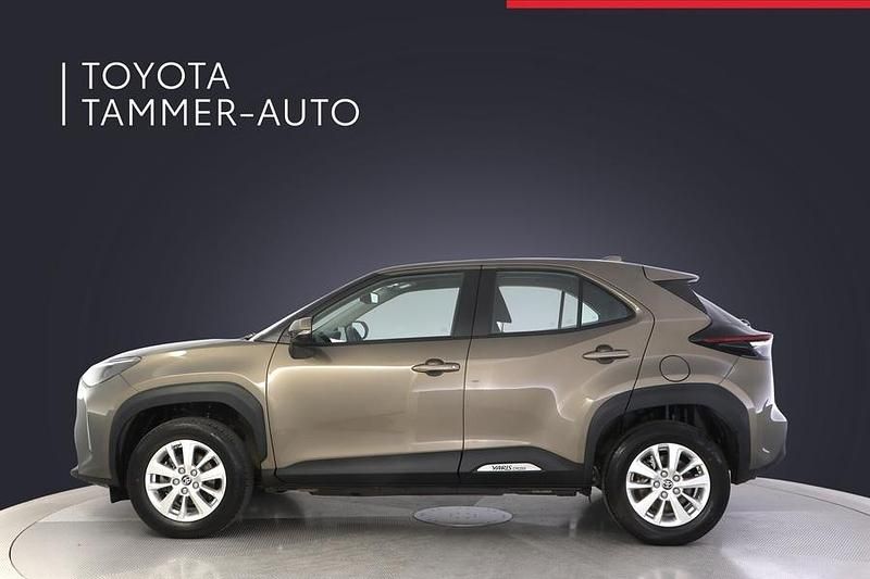 Käytetty Toyota Yaris Cross Active 116 HP (85 kW) 2024 Ruskea (beige) Katumaasturi