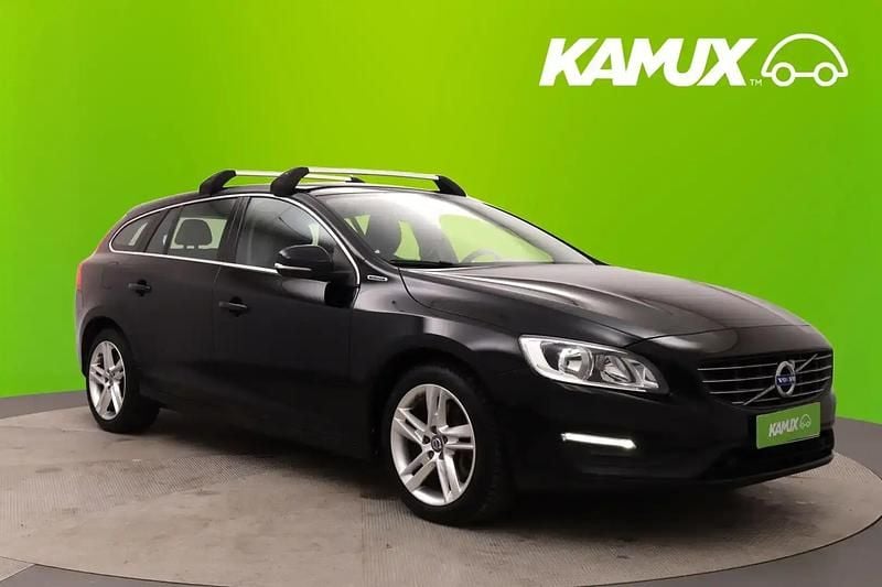 Käytetty Volvo V60 220 HP (161 kW) 2018 Musta Farmari