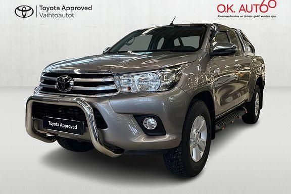 Käytetty Toyota HiLux Active 150 HP (110 kW) 2019 Ruskea (beige) Nouto