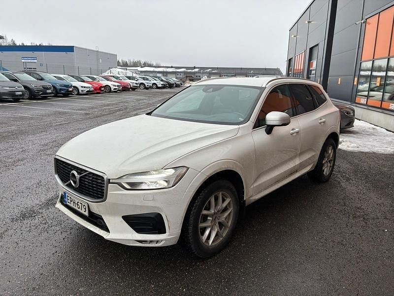 Käytetty Volvo XC60 Business Edition 190 HP (139 kW) 2018 Katumaasturi