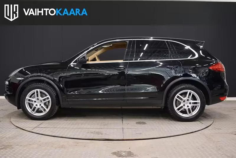 Käytetty Porsche Cayenne 245 HP (180 kW) 2011 Katumaasturi