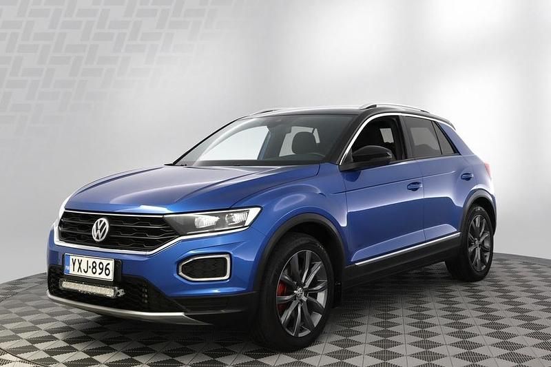 Sininen Käytetty 2018 VW T-Roc Sportline Katumaasturi | 24 700 € (Perustarjous) - Kuva 1/4