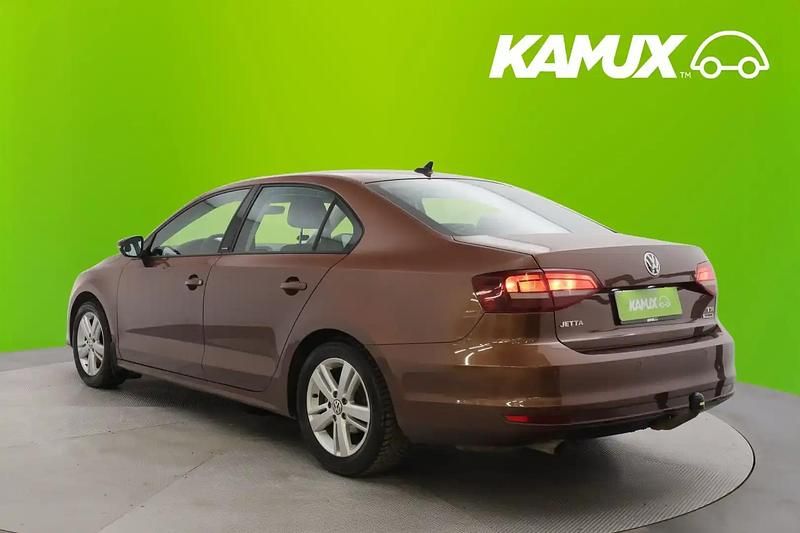 Käytetty VW Jetta Allstar 105 HP (77 kW) 2017 Ruskea Sedan