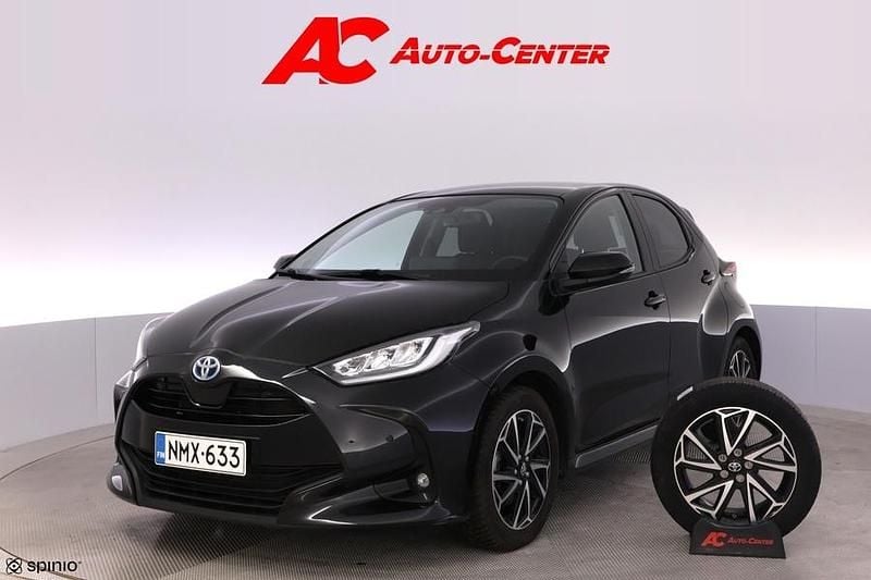 Käytetty Toyota Yaris Hybrid Style 116 HP (85 kW) 2022 Viistoperä