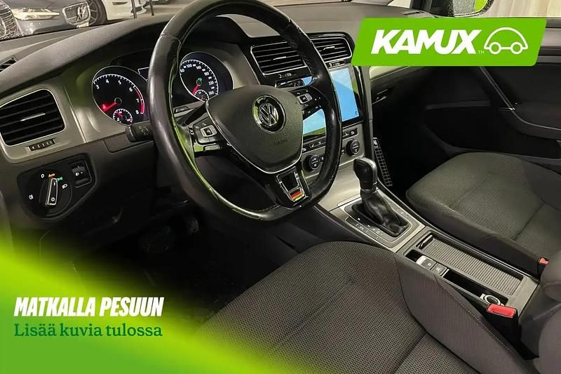 Käytetty VW Golf VII Comfortline 105 HP (77 kW) 2014 Hopea / harmaa Farmari