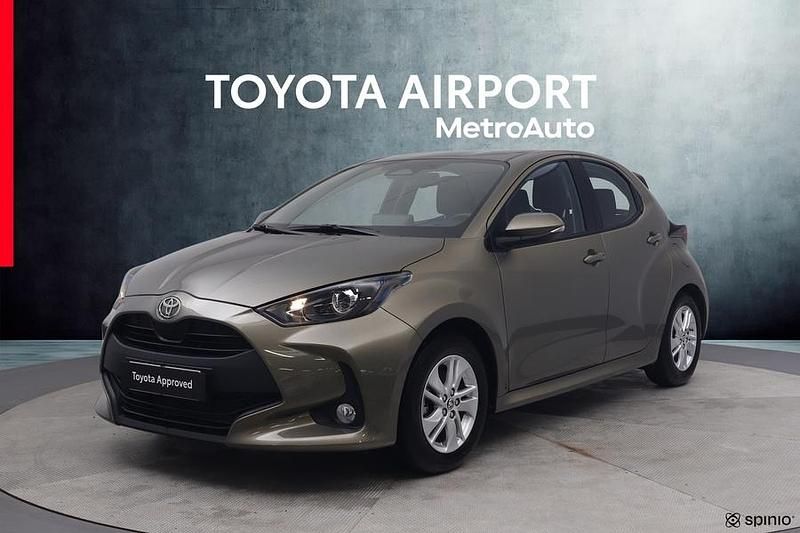 Ruskea Käytetty 2023 Toyota Yaris Hybrid Active Viistoperä | 21 790 € (Perustarjous) - Kuva 1/4