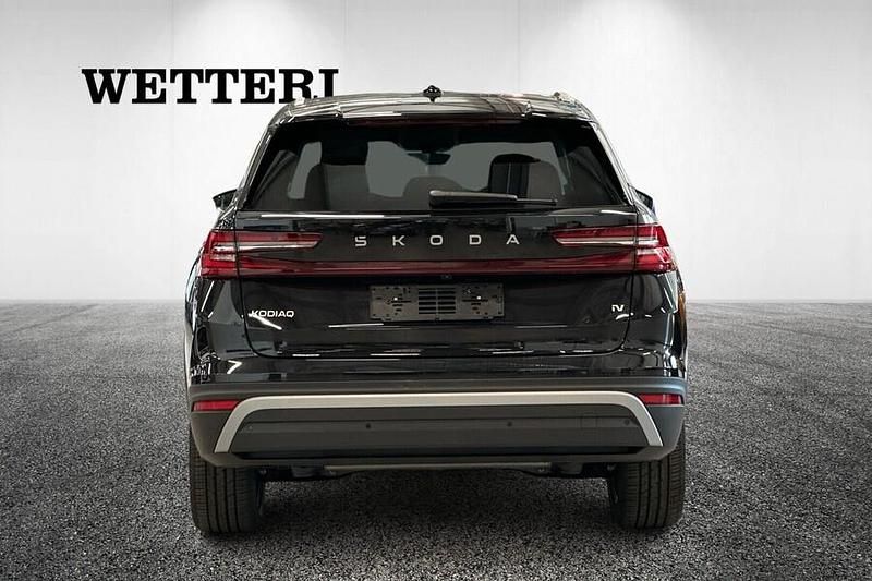 Uusi Skoda Kodiaq Style 204 HP (150 kW) 2025 Musta Katumaasturi