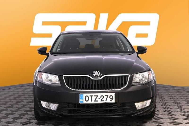 Käytetty Skoda Octavia Ambition 180 HP (132 kW) 2013 Viistoperä
