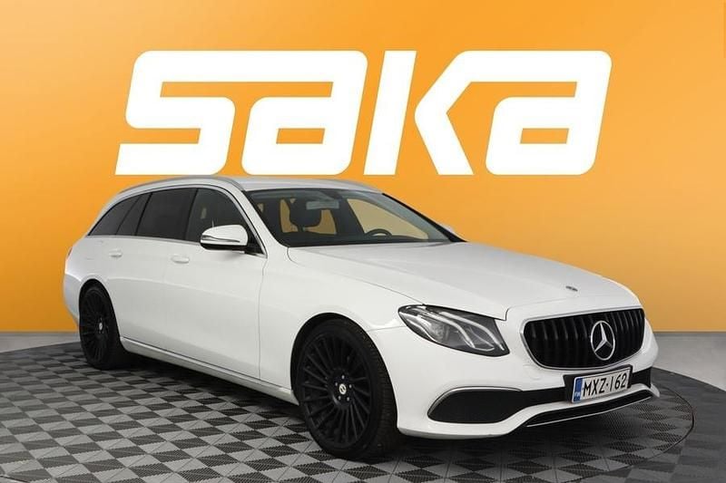 Käytetty 2020 Mercedes E200 Farmari | 14 490 € (Hyvä tarjous) - Kuva 1/3