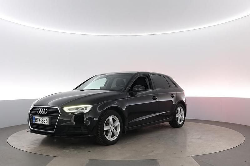 Käytetty Audi A3 Sportback Business 150 HP (110 kW) 2019 Viistoperä