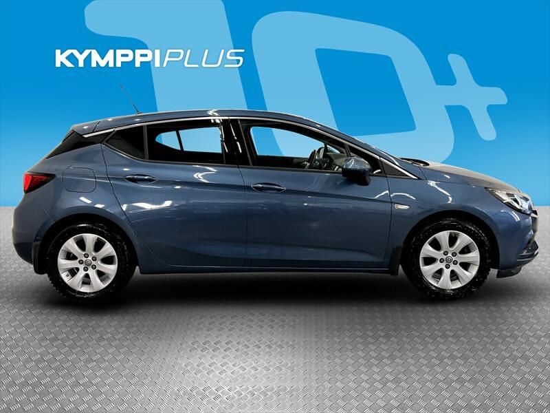 Käytetty Opel Astra Innovation 105 HP (77 kW) 2016 Viistoperä