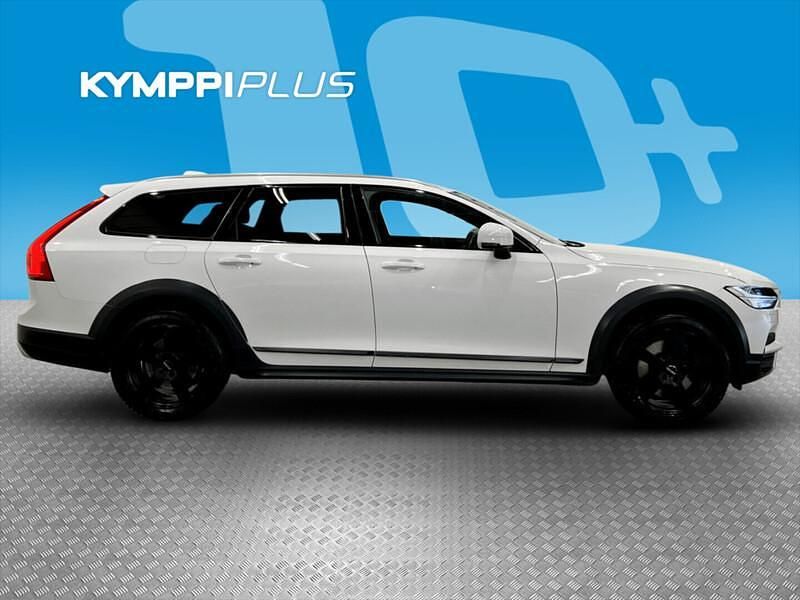 Käytetty Volvo V90 CC Plus 190 HP (139 kW) 2017 Farmari