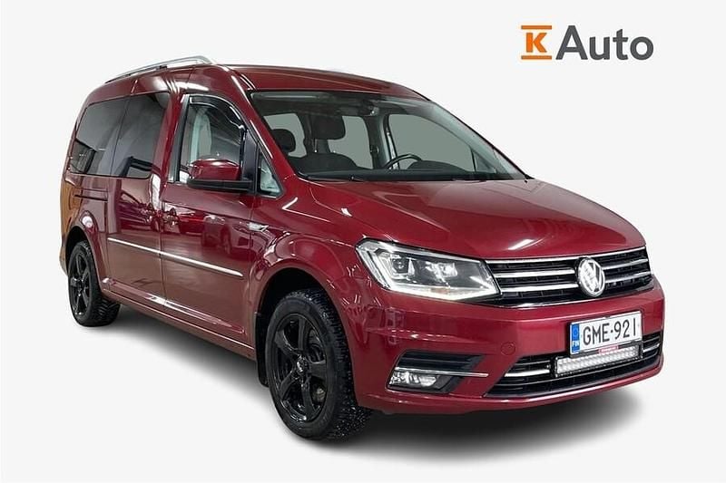 Käytetty VW Caddy Maxi Trendline 102 HP (75 kW) 2016 Punainen Tila-auto