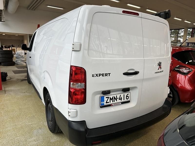 Käytetty Peugeot Expert 122 HP (89 kW) 2020 Van