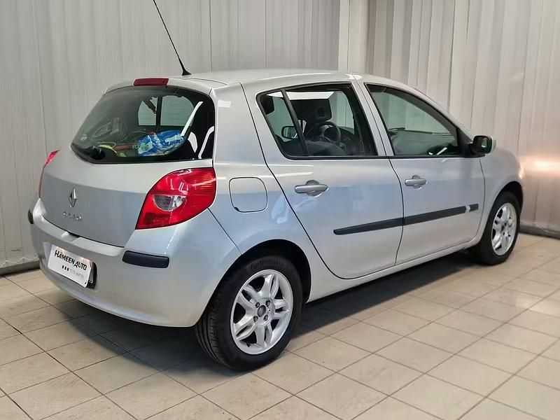 Käytetty Renault Clio II Expression 2008