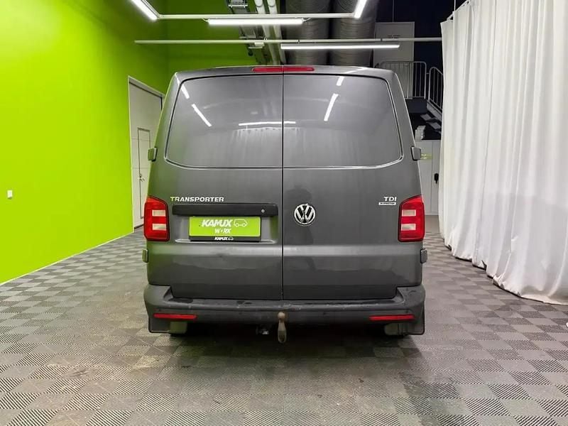 Käytetty VW T6 102 HP (75 kW) 2016 Hopea / harmaa Van