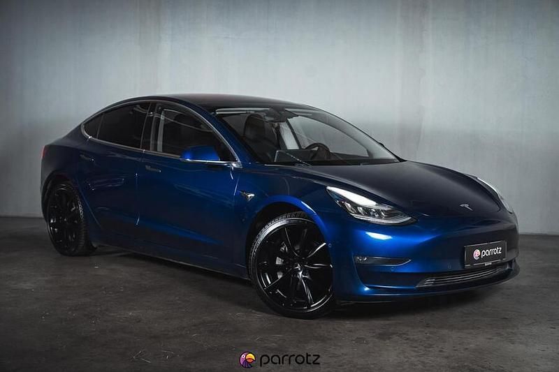 Käytetty Tesla Model 3 324 kW (441 HP) 2019 Sedan