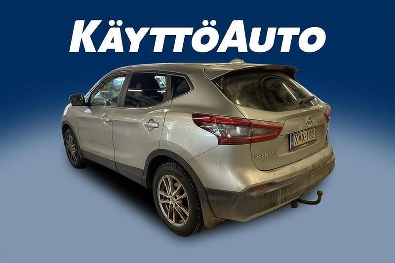 Käytetty Nissan Qashqai N-Connecta 140 HP (102 kW) 2019 Hopea Katumaasturi