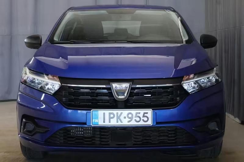 Käytetty Dacia Sandero Essentiel 91 HP (66 kW) 2022 Sininen Viistoperä