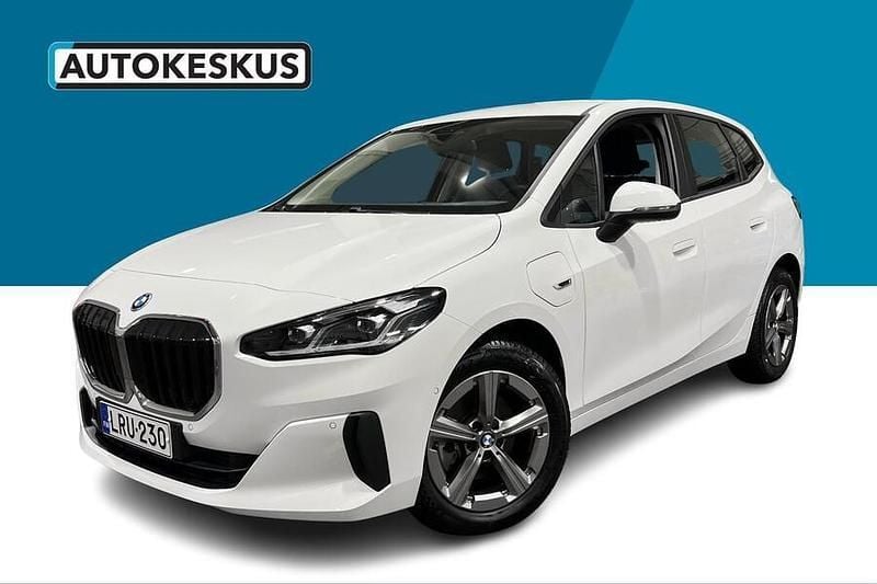 Valkoinen Käytetty 2023 BMW 225 Active Tourer Tila-auto | 29 890 € (Perustarjous) - Kuva 1/3