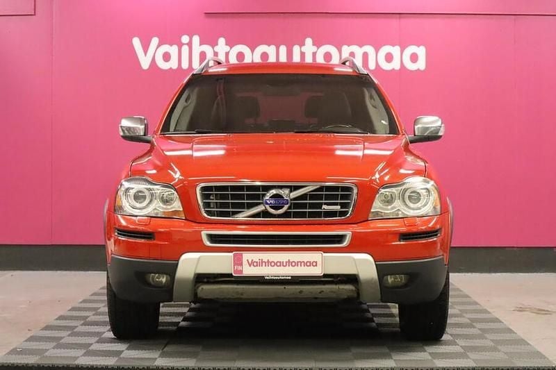 Käytetty Volvo XC90 R-Design 185 HP (136 kW) 2010 Katumaasturi