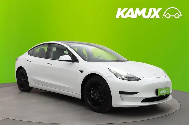 Käytetty Tesla Model 3 Standard Range Plus 211 kW (287 HP) 2021 Valkoinen Sedan