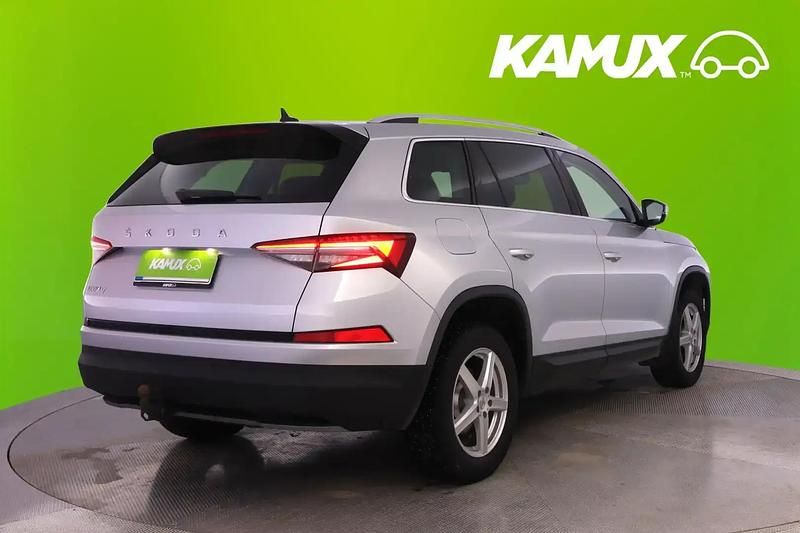 Käytetty Skoda Kodiaq 150 HP (110 kW) 2022 Hopea / harmaa Katumaasturi