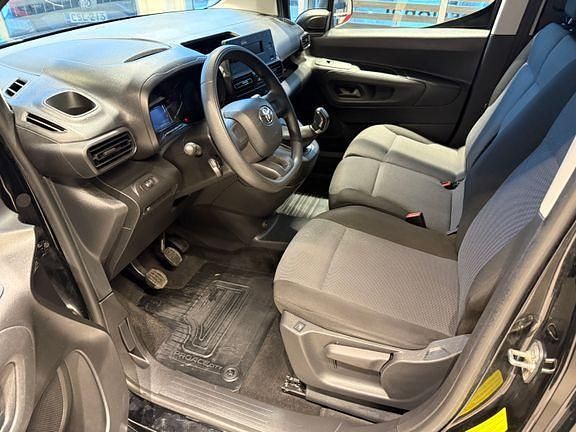 Musta Käytetty 2021 Toyota Proace City Active Tila-auto | 17 400 € (Perustarjous) - Kuva 1/4