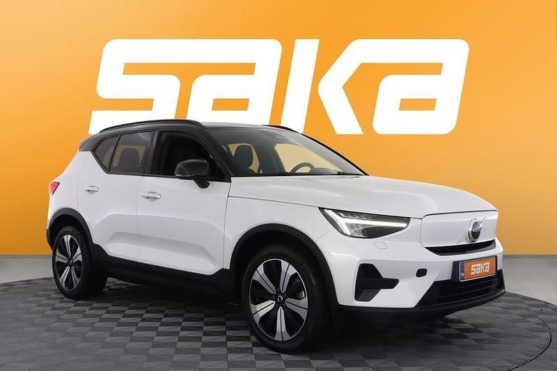 Käytetty 2023 Volvo XC40 Core Katumaasturi | 31 880 € (Perustarjous) - Kuva 1/3
