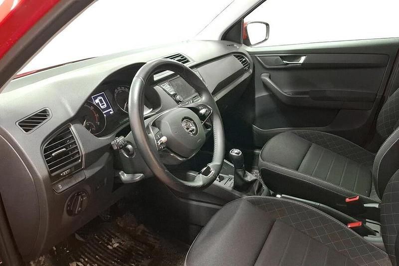 Käytetty Skoda Fabia Ambition 95 HP (69 kW) 2022 Viistoperä