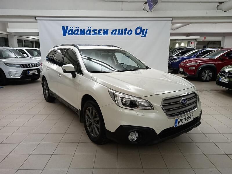 Valkoinen Käytetty 2017 Subaru Outback Farmari | 15 800 € (Hieman kallis) - Kuva 1/4