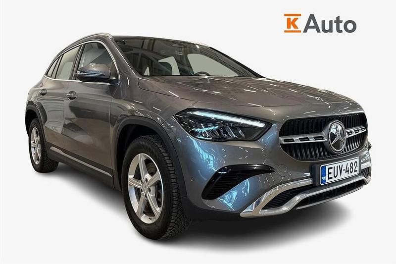 Käytetty Mercedes GLA250 163 HP (119 kW) 2023 Katumaasturi