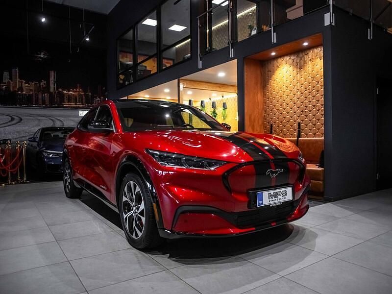 Käytetty Ford Mustang 2022 Punainen Viistoperä