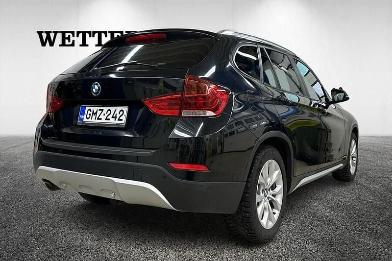 Käytetty BMW X1 184 HP (135 kW) 2012 Musta Katumaasturi