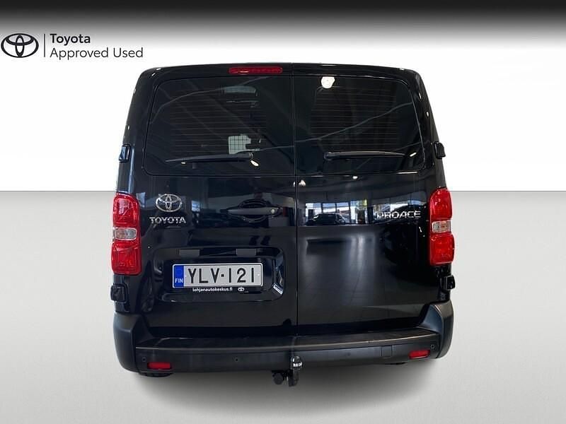 Käytetty Toyota Proace 241 HP (177 kW) 2022 Musta Tila-auto