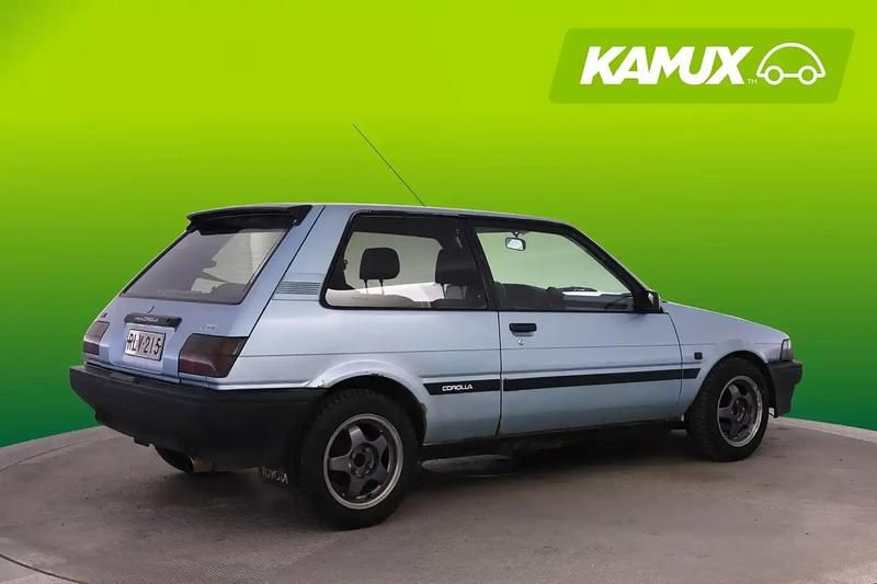 Käytetty Toyota Corolla 82 HP (60 kW) 1986 Sininen Sedan