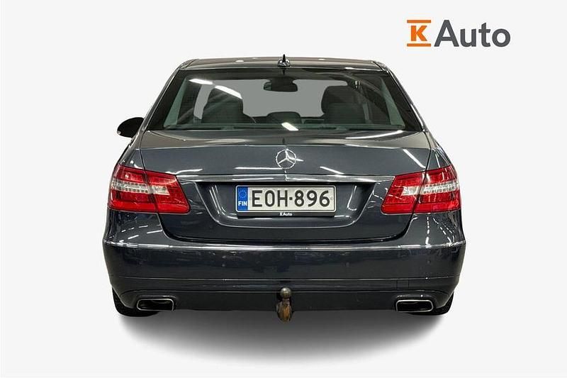 Käytetty Mercedes E250 204 HP (150 kW) 2011 Harmaa Sedan