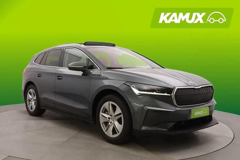 Käytetty Skoda Enyaq iV Loft 150 kW (204 HP) 2022 Hopea / harmaa Katumaasturi