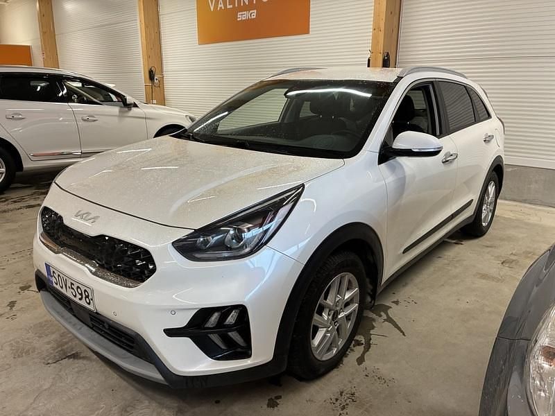 Käytetty Kia Niro 105 HP (77 kW) 2022 Katumaasturi