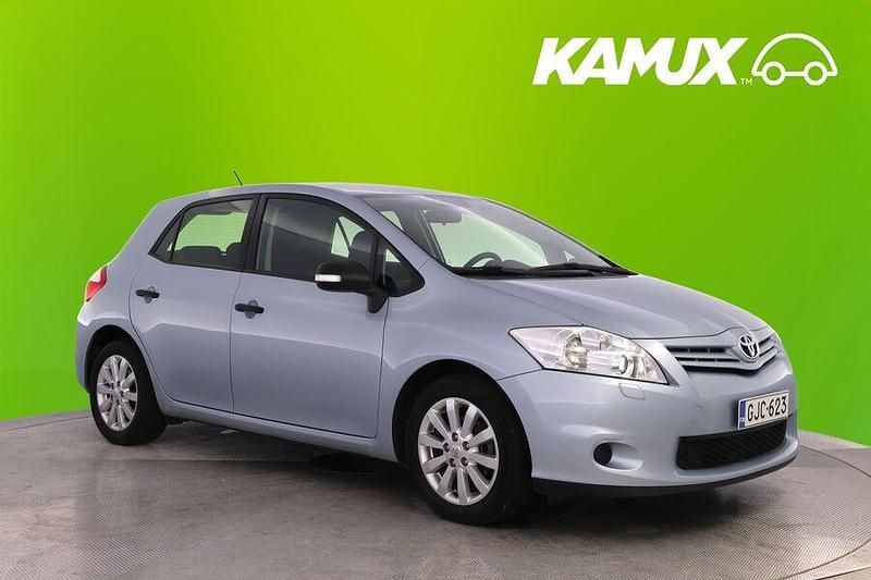 Käytetty 2010 Toyota Auris Terra Viistoperä | 9 900 € (Perustarjous) - Kuva 1/3