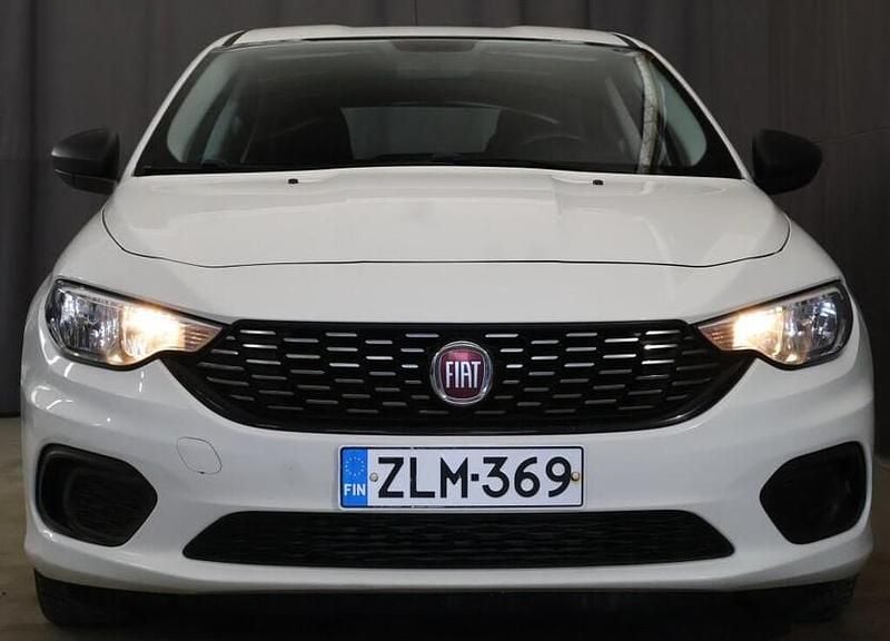 Käytetty Fiat Tipo Pop 120 HP (88 kW) 2018 Valkoinen Viistoperä