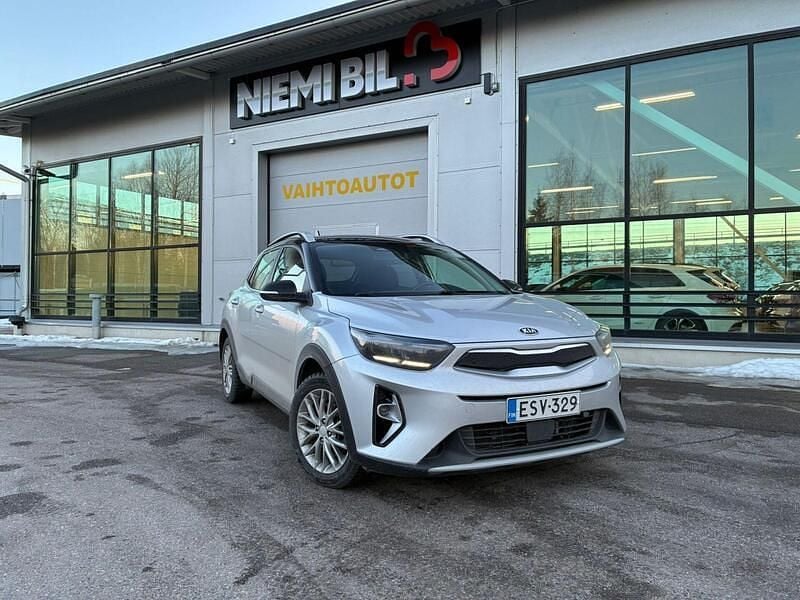 Käytetty Kia Stonic EX 120 HP (88 kW) 2021 Katumaasturi