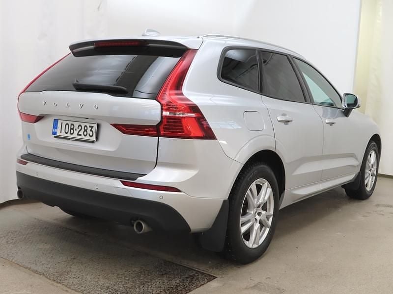 Käytetty Volvo XC60 Business Edition 190 HP (139 kW) 2018 Harmaa Katumaasturi