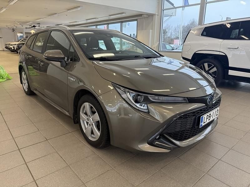 Käytetty Toyota Corolla Active 184 HP (135 kW) 2020 Ruskea Farmari