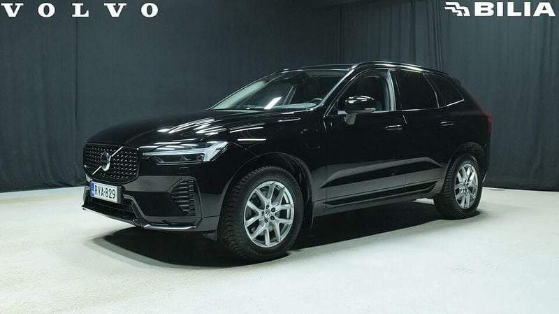 Musta Käytetty 2023 Volvo XC60 Plus Katumaasturi | 44 700 € (Kallis) - Kuva 1/3