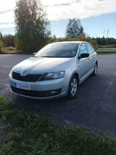 Käytetty Ford Fiesta Trend+ 95 HP (69 kW) 2014 Hopea Viistoperä