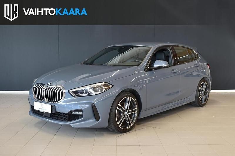 Käytetty 2020 BMW 118 M Sport Viistoperä | 23 260 € (Hieman kallis) - Kuva 1/2