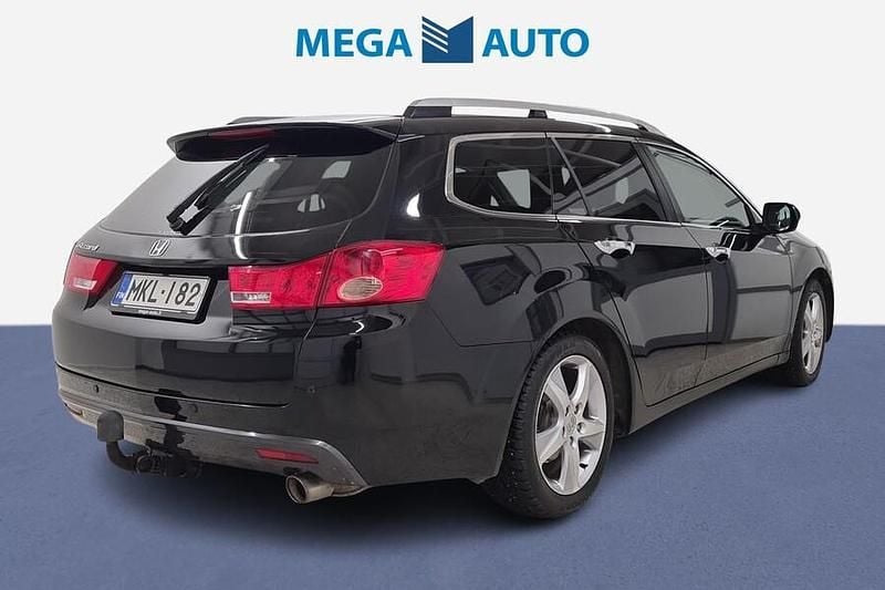 Käytetty Honda Accord Lifestyle 156 HP (114 kW) 2011 Musta Farmari