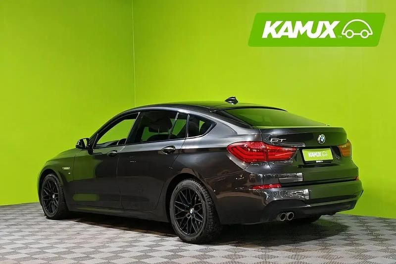 Käytetty BMW 530 Gran Turismo M Sport 258 HP (189 kW) 2015 Hopea / harmaa Sedan