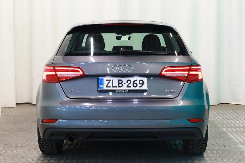 Käytetty Audi A3 Sportback Business 116 HP (85 kW) 2017 Viistoperä